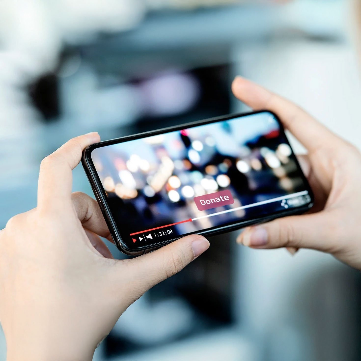 Video-Marketing-Button-Donate-16-9_AdobeStock_273804041-(web)